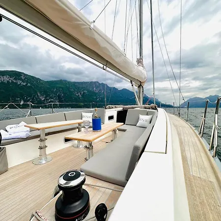 Lejlighed Sunset View Lierna